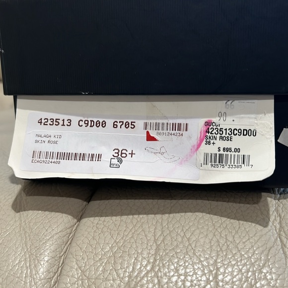 Gucci
Princetown Loafer Mule - Picture 4 of 5